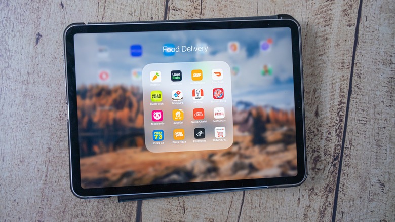 Apple's iPad Pro: Anticipated Update with Slimmer Bezels and OLED Screens