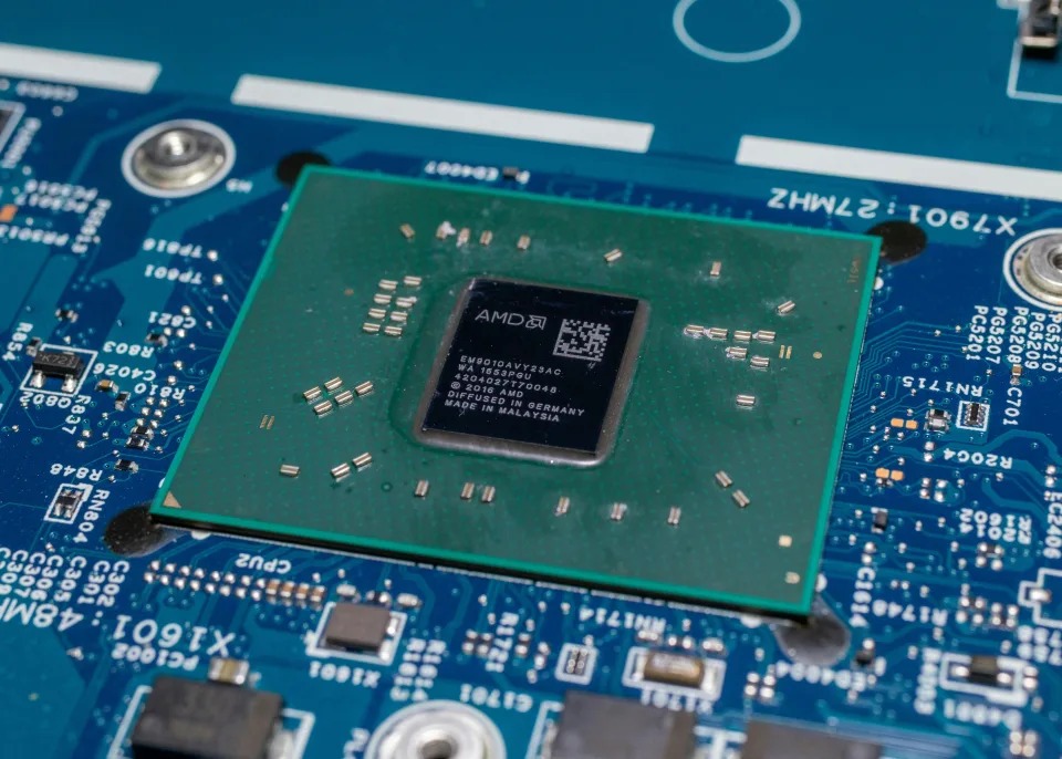 Major Chip Vulnerability Discovered in AMD Processors