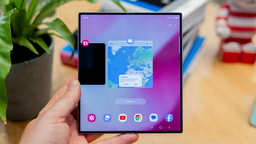 Samsung Galaxy Z Fold 6: The Future of Phones is Here (And It's Foldable!)